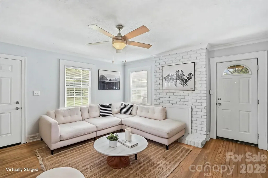 8825 Mcclure Circle Charlotte NC 28216