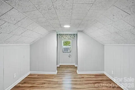 8825 Mcclure Circle Charlotte NC 28216