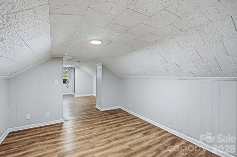 8825 Mcclure Circle Charlotte NC 28216