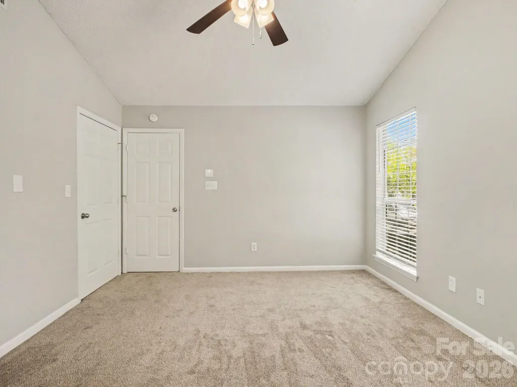 9214 Rotherham Lane Charlotte NC 28216