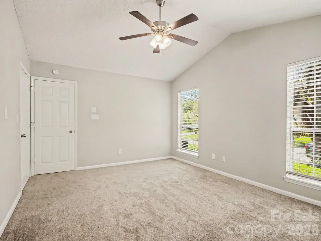 9214 Rotherham Lane Charlotte NC 28216
