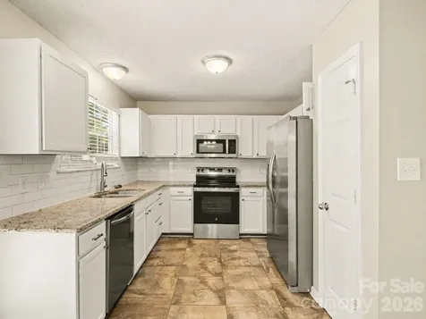 9214 Rotherham Lane Charlotte NC 28216