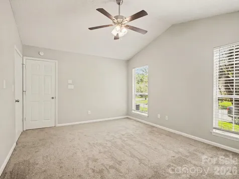 9214 Rotherham Lane Charlotte NC 28216