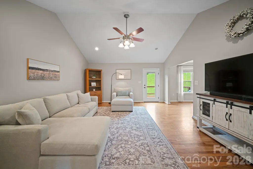 77 Sherry Lane Leicester NC 28748