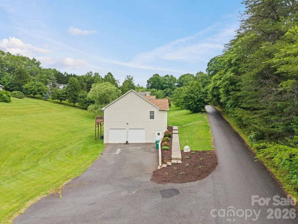 77 Sherry Lane Leicester NC 28748