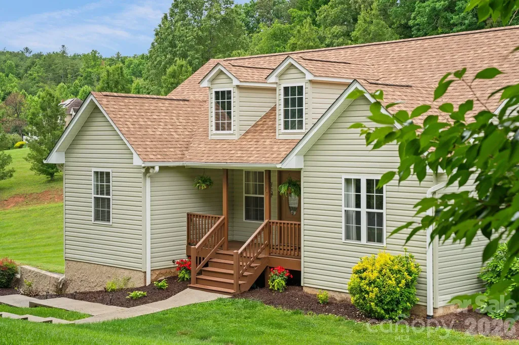 77 Sherry Lane Leicester NC 28748