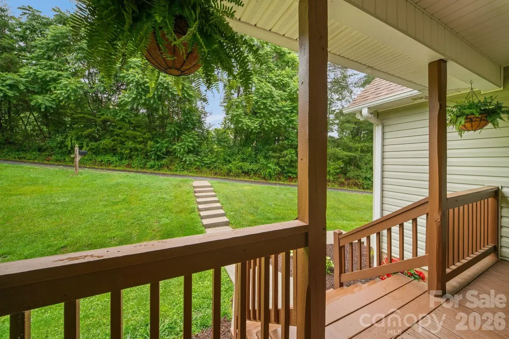 77 Sherry Lane Leicester NC 28748