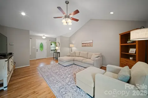 77 Sherry Lane Leicester NC 28748