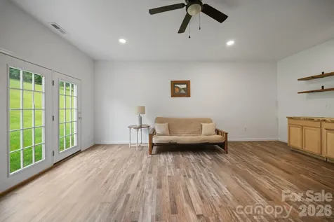 77 Sherry Lane Leicester NC 28748