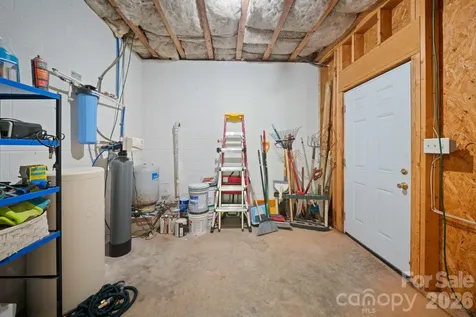 77 Sherry Lane Leicester NC 28748