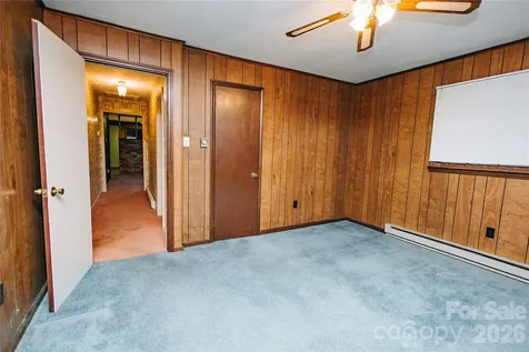 205 Bond Street Marion NC 28752
