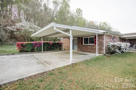 205 Bond Street Marion NC 28752