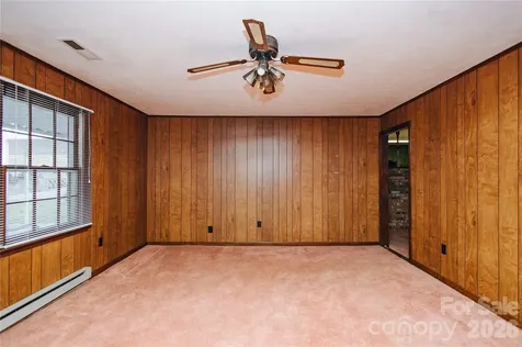 205 Bond Street Marion NC 28752