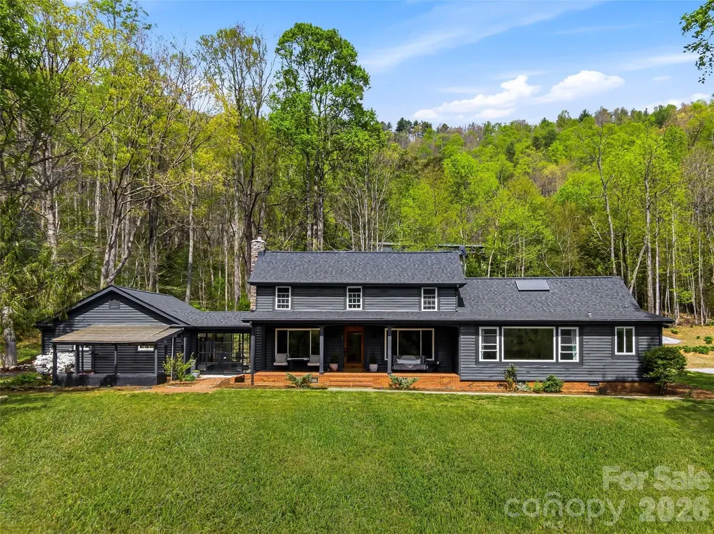 51 Mark Twain Road Asheville NC 28805