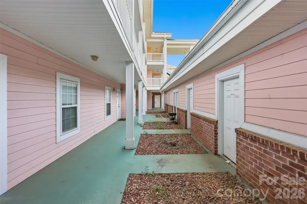 9054 Meadow Vista Road Charlotte NC 28213