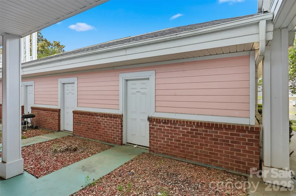 9054 Meadow Vista Road Charlotte NC 28213