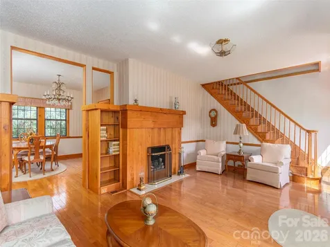 169 N Serpentine Avenue Hot Springs NC 28743