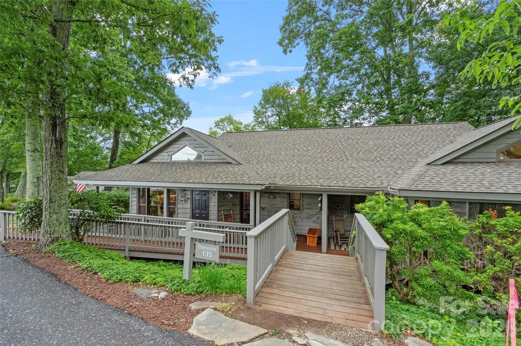 Burnsville NC, 135 Club House Drive, Unit 5A