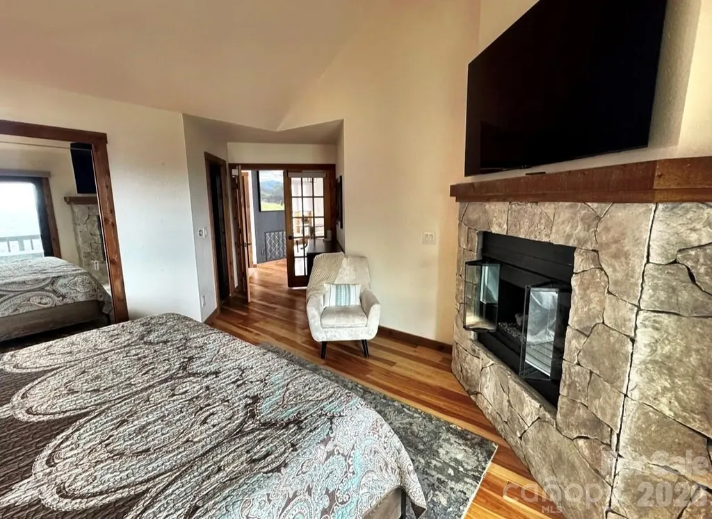 135 Club House Drive Burnsville NC 28714