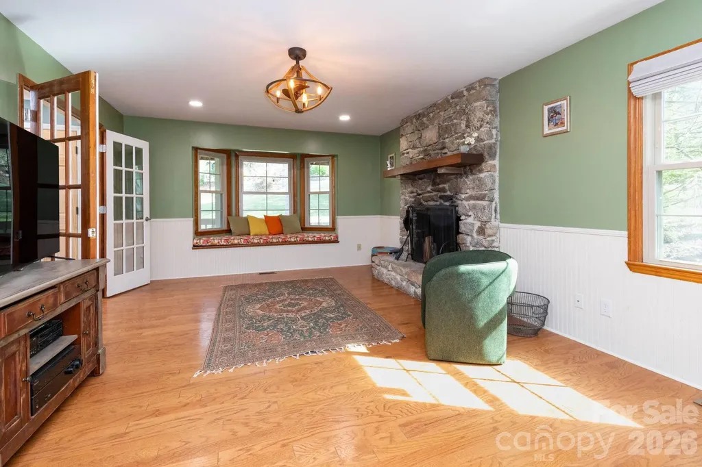 121 Churchill Downs Drive Fairview NC 28730
