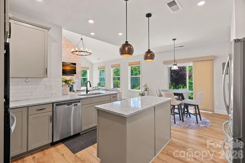 7026 Cloer Court Charlotte NC 28214