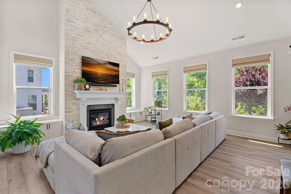 7026 Cloer Court Charlotte NC 28214
