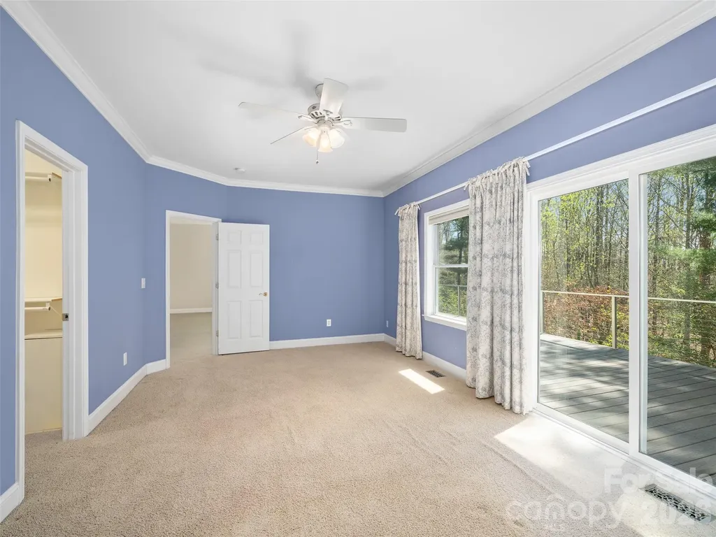 25 Ashefield Court Hendersonville NC 28791