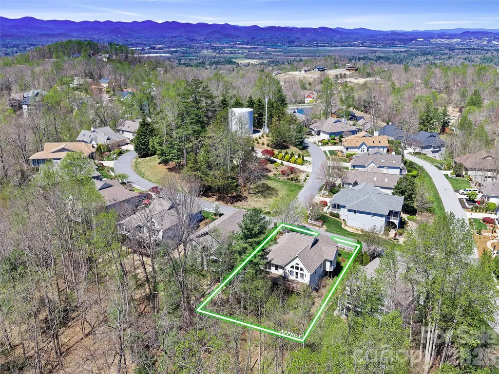25 Ashefield Court Hendersonville NC 28791