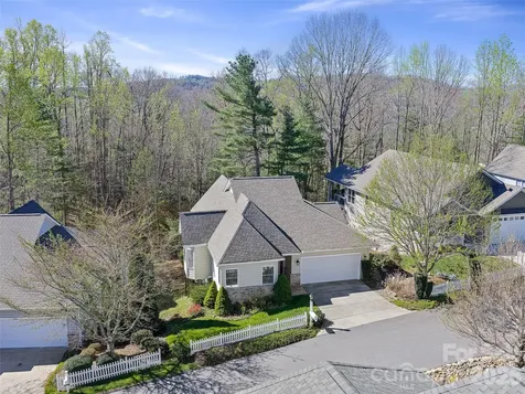 25 Ashefield Court Hendersonville NC 28791