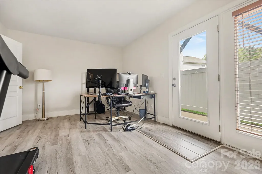 2729 Avalon Loop Road Charlotte NC 28269