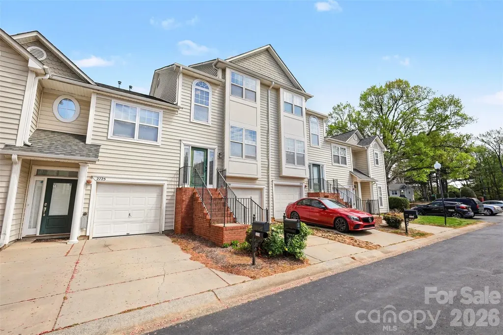 2729 Avalon Loop Road Charlotte NC 28269