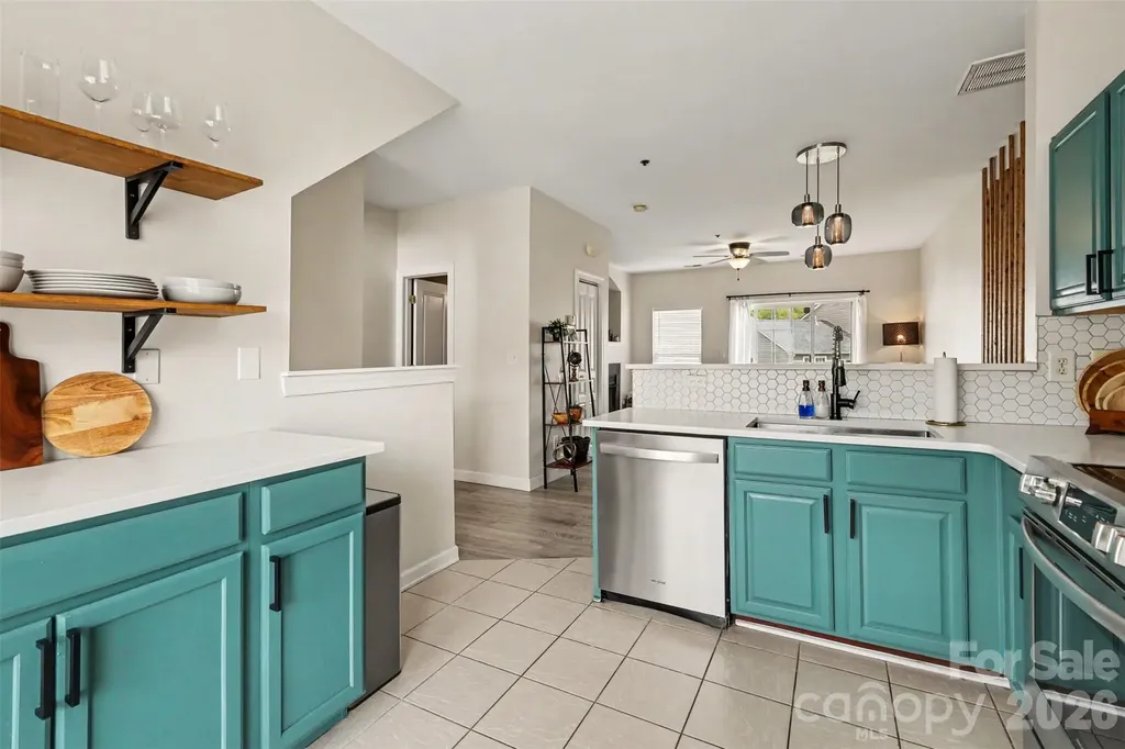 2729 Avalon Loop Road Charlotte NC 28269