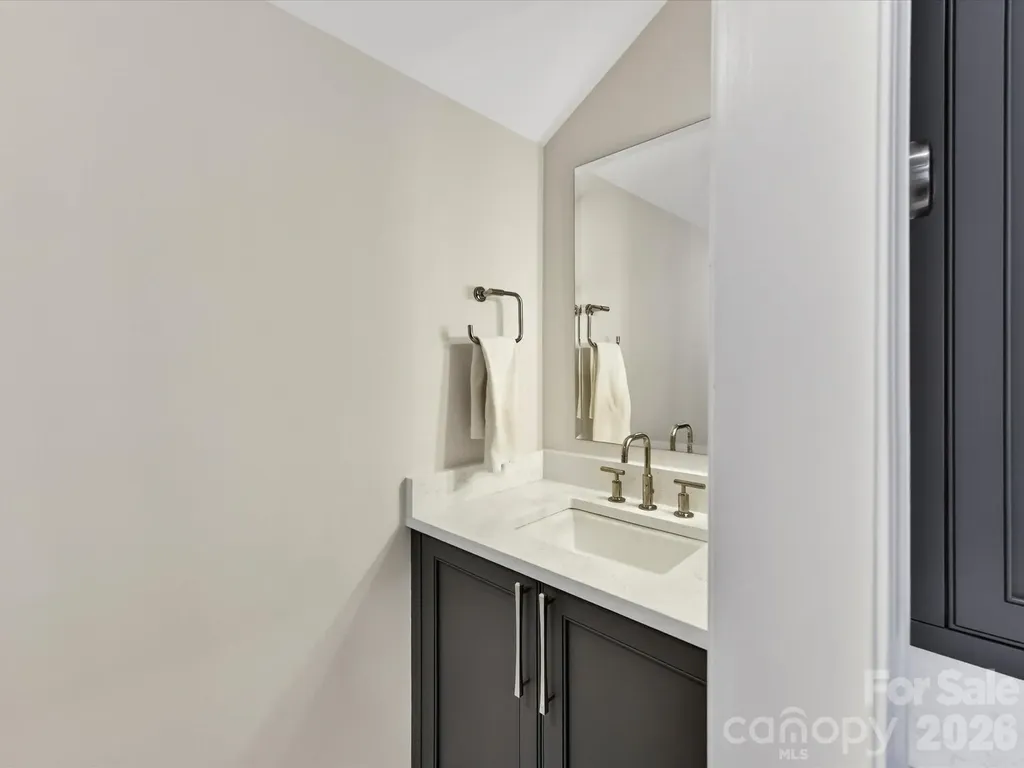 3074 Selwyn Avenue Charlotte NC 28209
