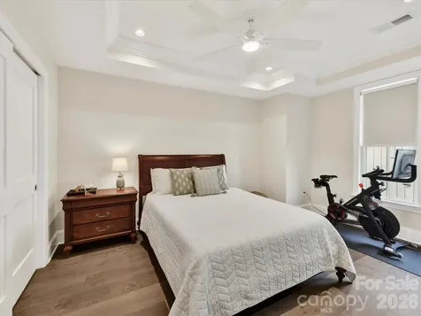 3074 Selwyn Avenue Charlotte NC 28209