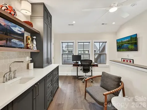 3074 Selwyn Avenue Charlotte NC 28209