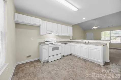 2246 Sunset Boulevard Charlotte NC 28269