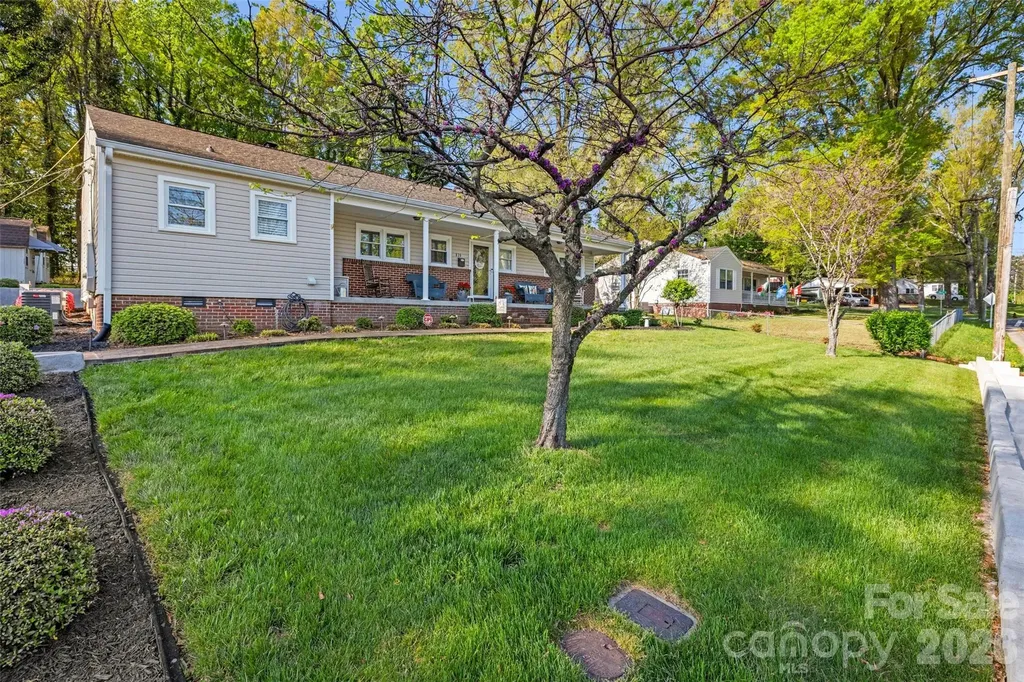 839 W Garrison Boulevard Gastonia NC 28052