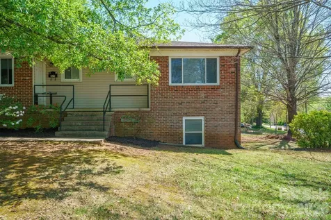 829 4th Avenue SW Hickory NC 28602