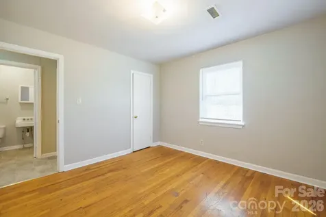 829 4th Avenue SW Hickory NC 28602