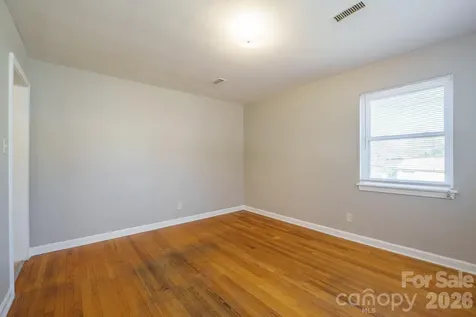 829 4th Avenue SW Hickory NC 28602