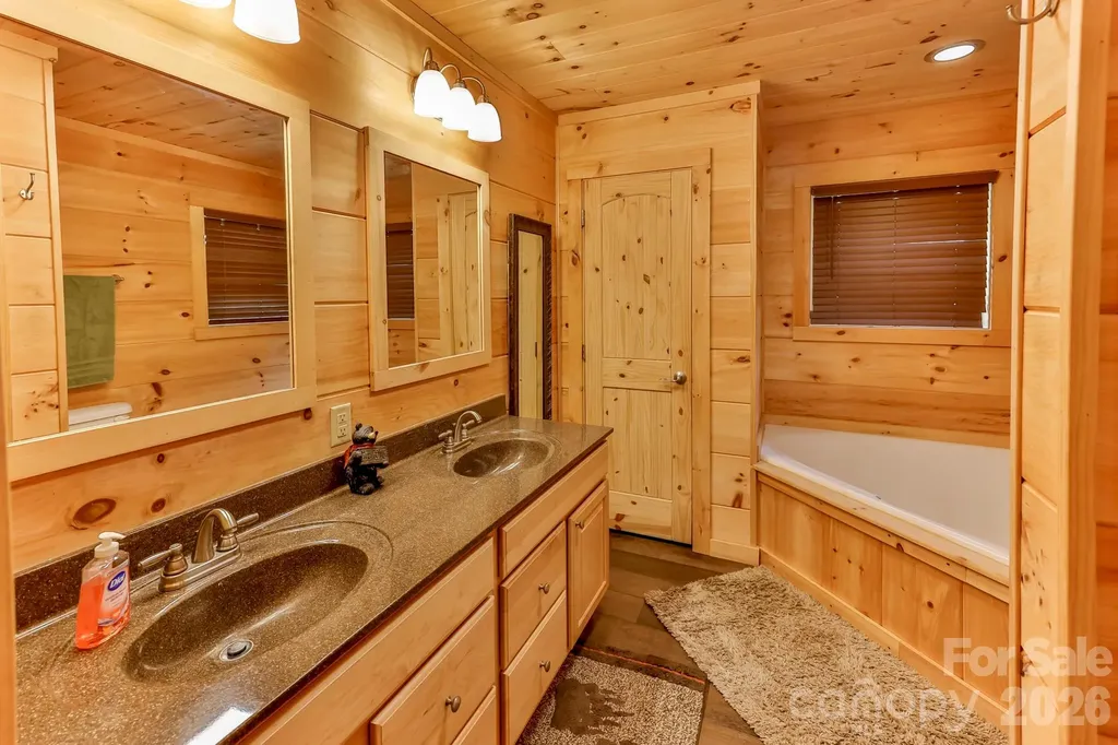 670 Island Creek Road Lake Lure NC 28746