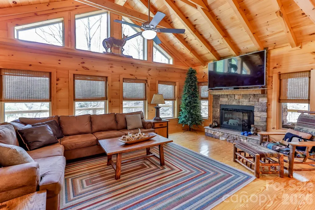 670 Island Creek Road Lake Lure NC 28746
