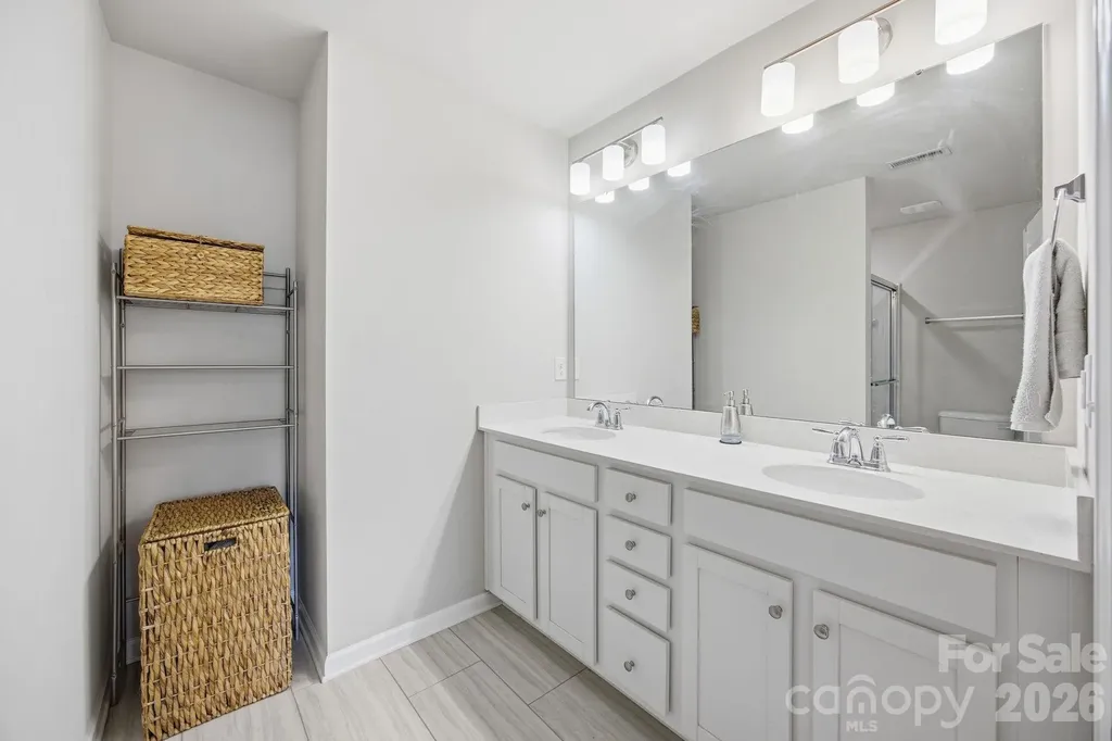 10041 Brittondale Lane Charlotte NC 28215