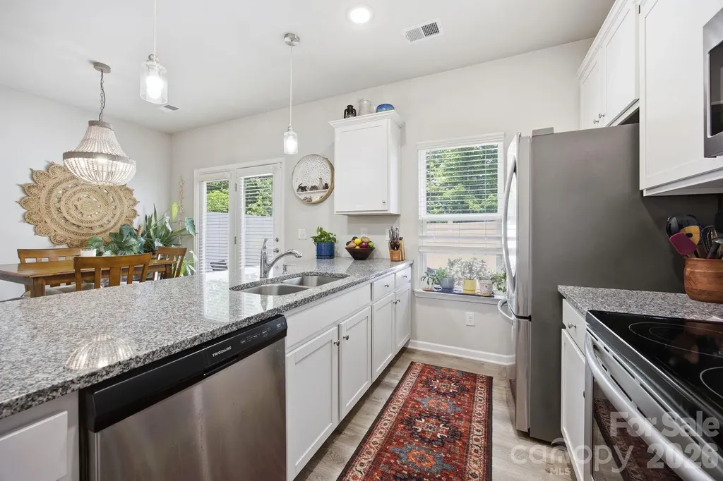 10041 Brittondale Lane Charlotte NC 28215
