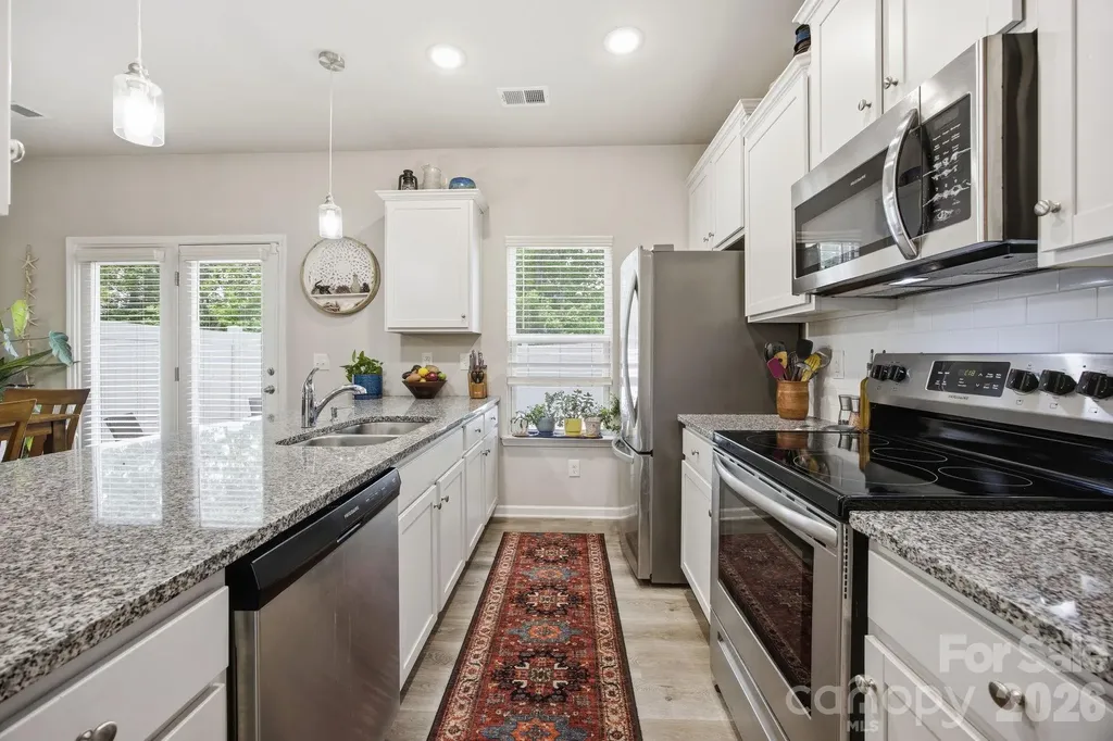 10041 Brittondale Lane Charlotte NC 28215