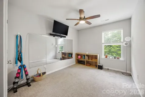 10041 Brittondale Lane Charlotte NC 28215