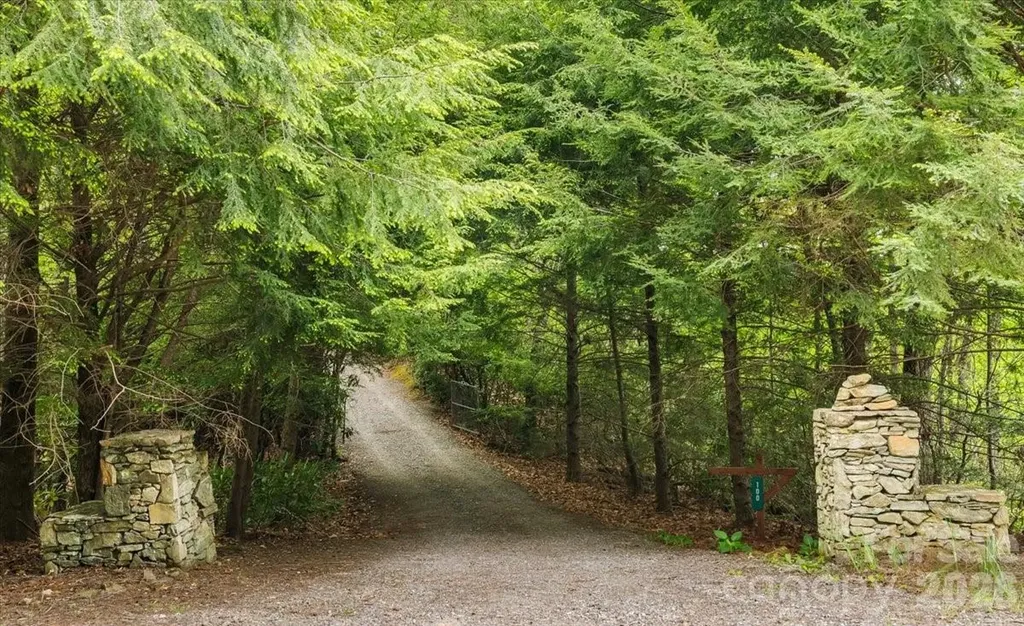 100 Gold Creek Crossing Black Mountain NC 28711
