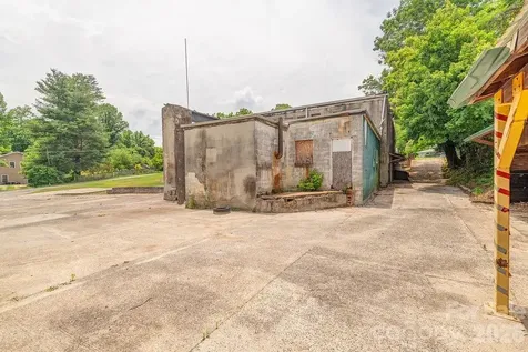 1100-1104 Montreat Road Black Mountain NC 28711