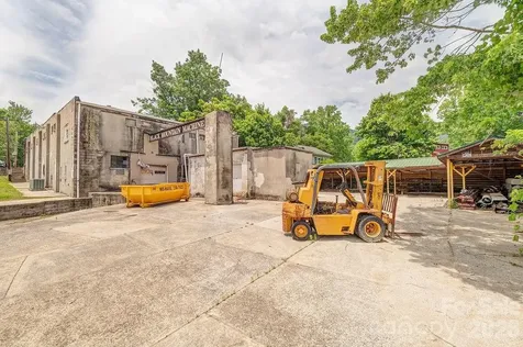 1100-1104 Montreat Road Black Mountain NC 28711