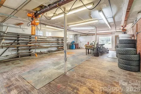 1100-1104 Montreat Road Black Mountain NC 28711